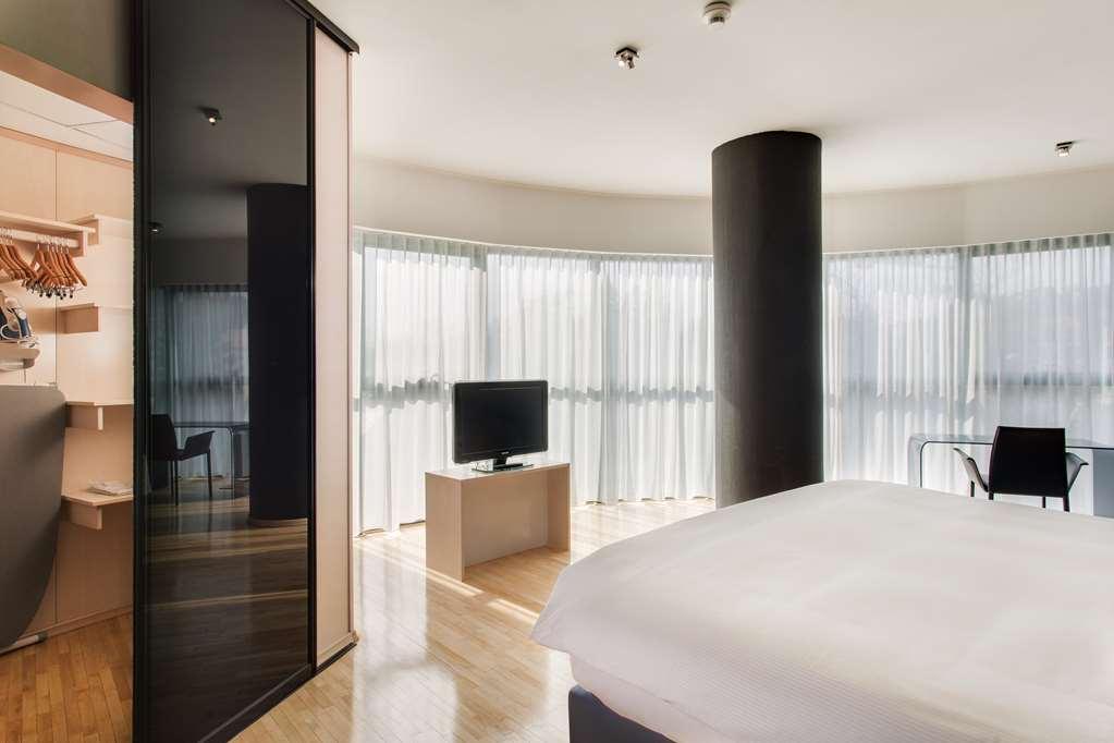 Doubletree By Hilton Hotel Cluj - City Plaza 部屋 写真